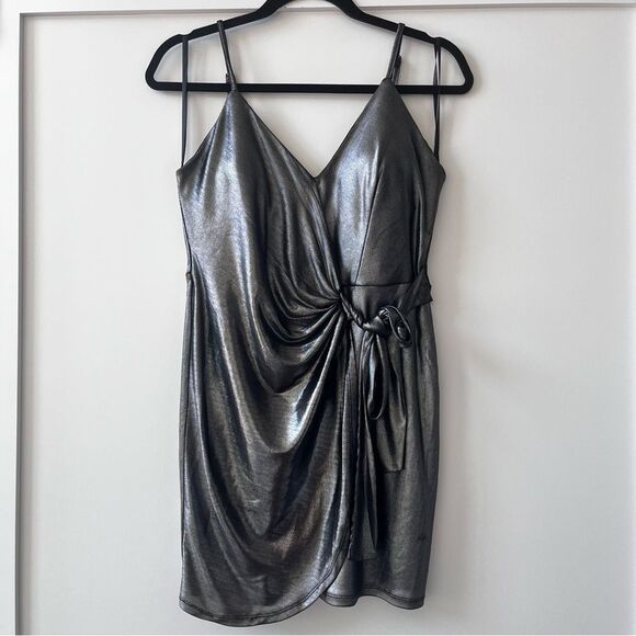Jump Apparel Metallic Wrap Mini Dress Size 7/8 - Picture 2 of 10